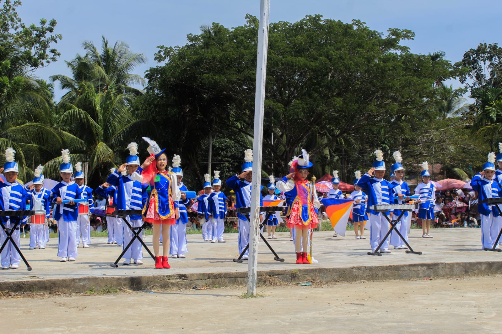 Tampil Perdana, Drumband Canka Lokananta Zuriah SDN 12 Pemusiran Sukses Unjuk Kemampuan